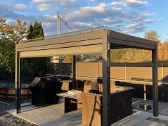 Sichtschutz und Pavillon