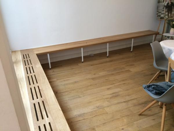 Bank als Heizungsverkleidung