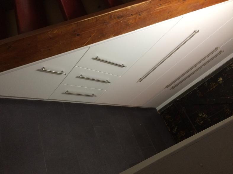 Schrank für Treppennische